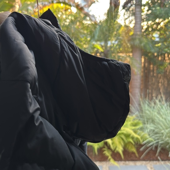 Black Arc’teryx Thorium hooded puffer jacket size small great condition - Picture 5 of 5